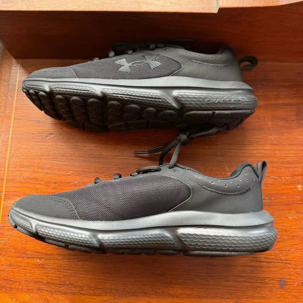 Under Armour Men's Charged Assert 10 Running Shoe 7 NWOT